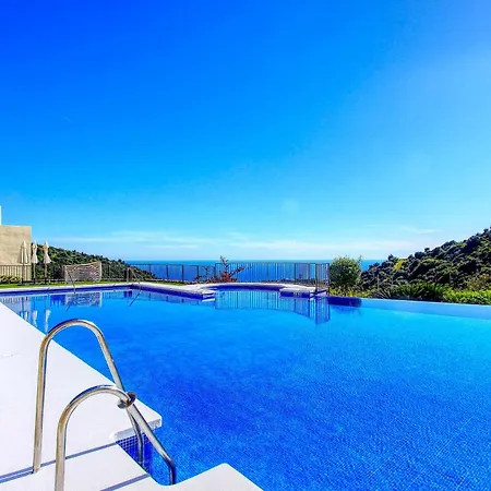 1090 Amazing Panorama Sea View Penthouse Large Terrace Heated Pool Gym Apartment