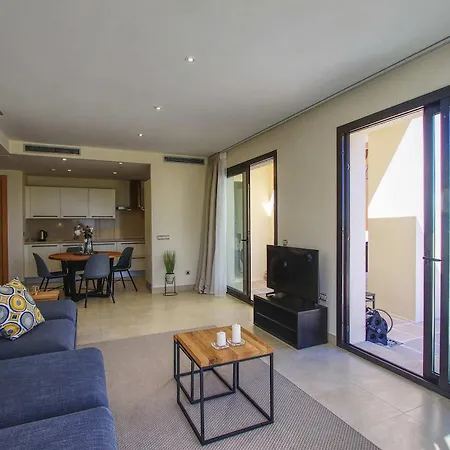 1090 Amazing Panorama Sea View Penthouse Large Terrace Heated Pool Gym Apartment